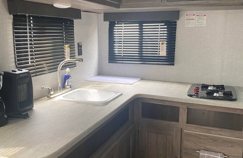 Jordan Valley Maison | Cozy RV2 with WiFi and AC in the Owyhee's. Jordan Valley Oregon