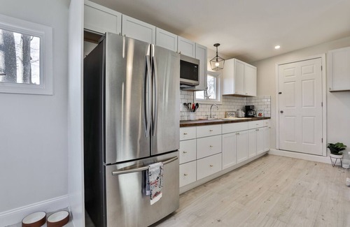 Salem Appartement | Cozy Salem Studio Near Tuscan Village & Boston