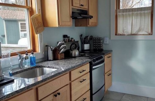 Ithaca Maison | Cozy & Scenic 2B/1B Artist Retreat on Cayuga Inlet