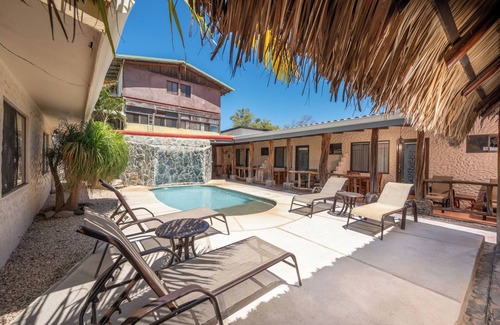 Playa Grande Cabine | Cozy Seaside AC Cabin, 300m from ocean, with pool