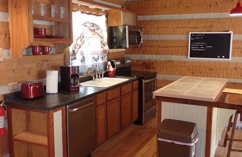 Town of Catharine Cabine | Cozy, secluded log cabin, summer vacation get-away or Fall Hunters paradise .