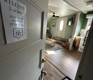 Mankato Appartement | Cozy Second floor Stylish & Comfortable Stay
