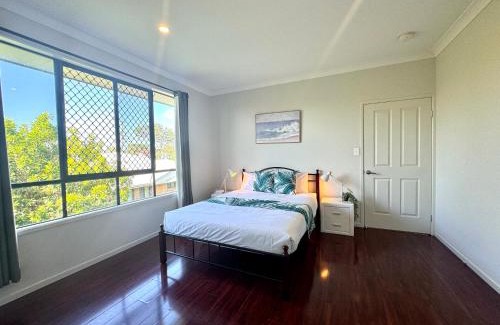 Coopers Plains Maison | Cozy Share Suite in Coopers Plains - Double Room with Private Bathroom