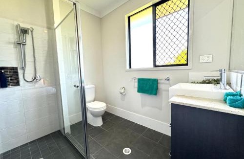 Coopers Plains Maison | Cozy Share Suite in Coopers Plains - Double Room with Private Bathroom