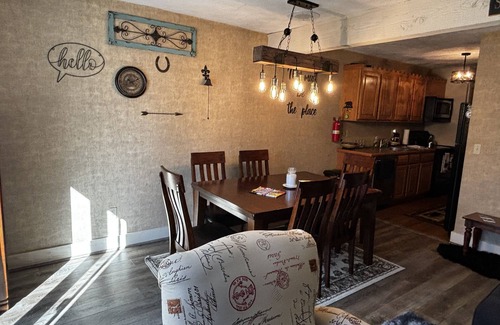 White Haven Maison | Cozy ski retreat on Jack Frost Mountain, just 10-minute walk to ski office!