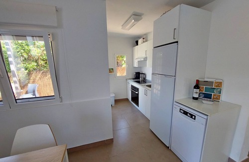 Cala Llombards Chalet De Ski | petit chalet confortable et récemment rénové pour 4 personnes, en absolu. la mer