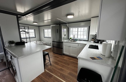 Monahans Appartement | Cozy Space, Expansive Feel: Very open BoxHouse, Monahans, TX