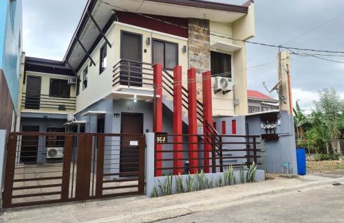 Pallocan Appartement | Cozy Space Near SM with Netflix and Fiber WiFi