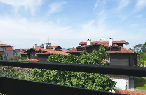 Budjaka Appartement | Cozy, spacious apartment near Paradise Bay