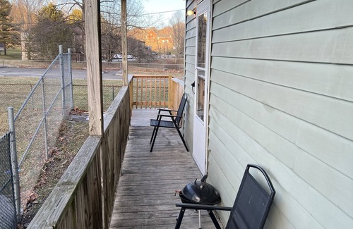 Bluewell Appartement | Cozy Spurrier Unit 6 1 bed 1 bath Pets Welcome FREE WiFi