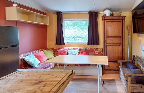 Saint-Paul-les-Dax Maison | Cozy (sta)caravan in Saint-Paul-lès-Dax