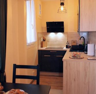 Neuilly-Plaisance Appartement | Cozy stash between Paris & Disney