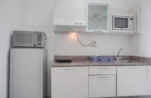 Permata Hijau Appartement | Cozy Stay and Tidy 1BR at The Bellezza Apartment By Travelio
