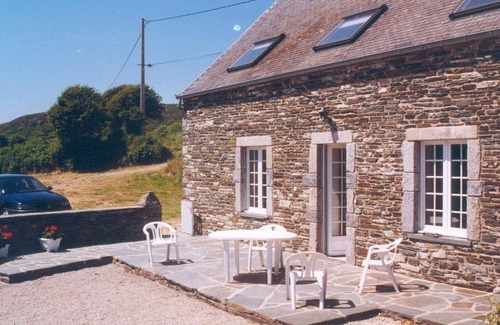 Le Rozel Cottage | Charmante maison de pêcheurs avec cour privée, proche plage du Rozel, 3 ch, 5 pers, WIFI, barbecue