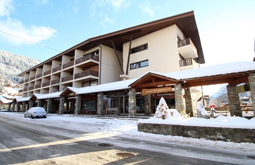 Les Carroz-d'Araches Appartement | Studio 4 pers, centre village, 450m télécabine, balcon, casier à skis, animaux acceptés