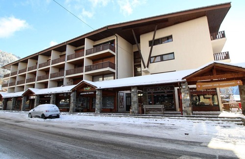 Les Carroz-d'Araches Appartement | Studio 4 pers, centre village, 450m télécabine, balcon, casier à skis, animaux acceptés