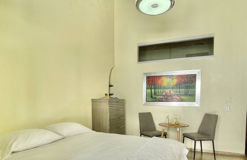 San Anton Appartement | Cozy studio 6 minutes from the first Cathedral of the Americas