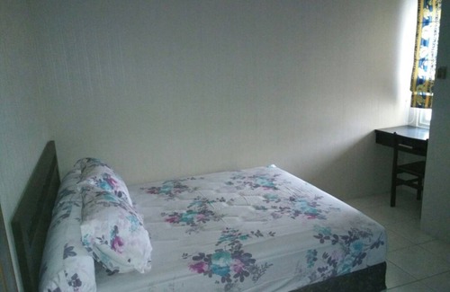 Panunggangan Utara Appartement | Cozy Studio Apartment 2 Bedroom Sleeps 3 with Great Location-GWR1108