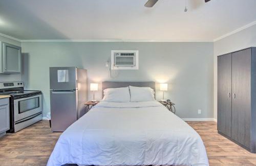 Avinger Appartement | Cozy Studio Cabin on Lake O the Pines with Deck!
