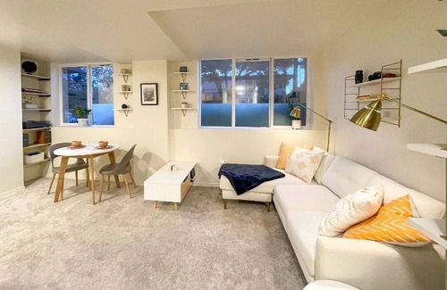 Central District Copropriété | Cozy Studio condo in the Leschi neighborhood