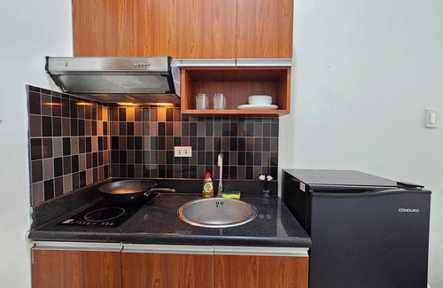 San Lorenzo Copropriété | Cozy studio condo with WiFi, AC in beautiful Makati