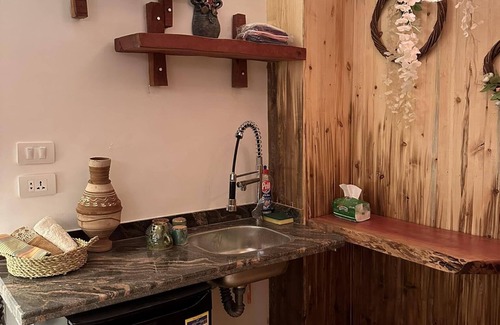 Al Duqqi Appartement | Cozy studio