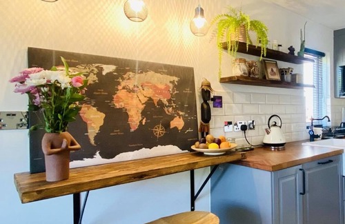Bowes Appartement | Cozy Studio for 2 near Ally Pally & Tottenham stadium - parking available