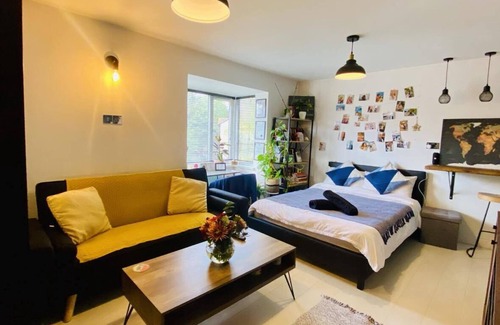 Bowes Appartement | Cozy Studio for 2 near Ally Pally & Tottenham stadium - parking available