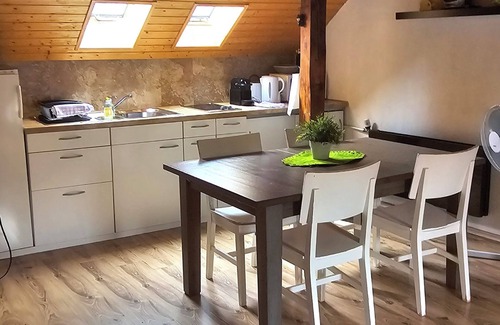 Enge Appartement | Cozy Studio for 3 with Roof terrace!