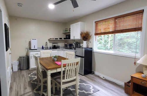 Sudden Valley Appartement | Cozy Studio Getaway in the Woods!