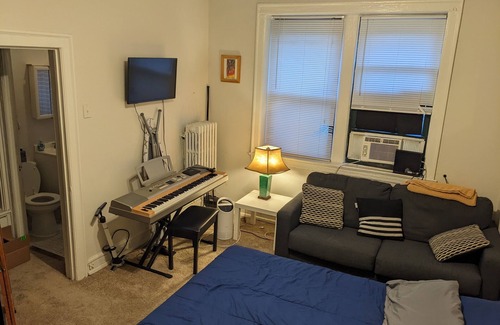 Ravenswood Appartement | Cozy Studio in Bustling Ravenswood Neighborhood