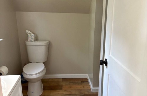 Tallahassee Appartement | Cozy studio in charming NE Tallahassee. 10 miles to the Capital and FSU stadium.
