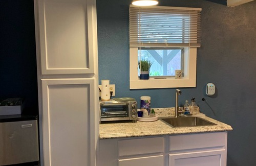 Lufkin Appartement | Cozy studio in charming Lufkin with AC, WiFi
