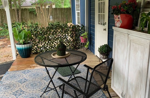 Lufkin Appartement | Cozy studio in charming Lufkin with AC, WiFi