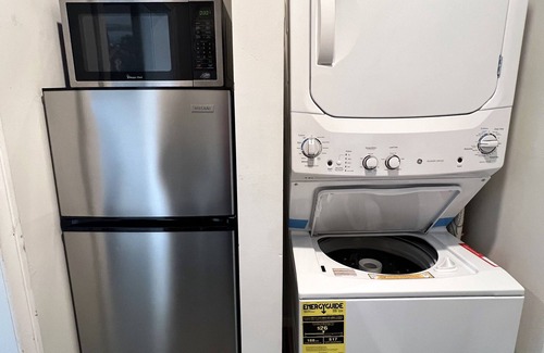 Lincoln Acres Appartement | Cozy studio in fabulous Chula Vista with AC, WiFi, Washer and Dryer.