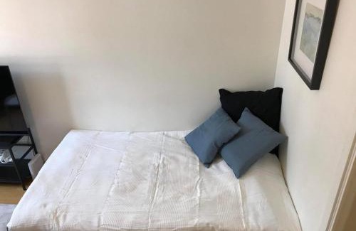 Lidingo Appartement | Cozy studio in Larsberg