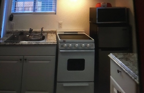 Hellman Street Appartement | Cozy studio in Long Beach ca