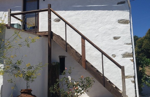 Macao Appartement | Cozy studio in the mountains of Central Portugal! Vegan and pet friendly!
