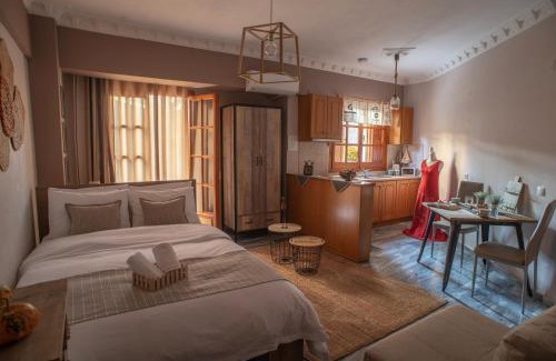 Trikala Appartement | Cozy Studio in Trikala Center with private Parking!