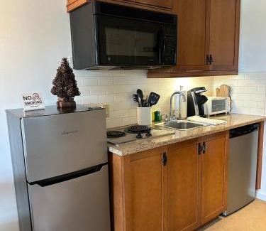 Vernon Appartement | Cozy Studio Resort Stay Mountain Creek Pool Hiking