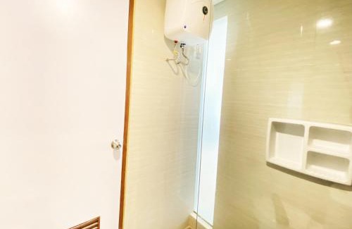 Malabar Appartement | Cozy Studio Room at Green Kosambi Bandung Apartment By Travelio