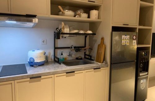 Serpong Appartement | Cozy Studio Roseville BSD City by alonelyroom