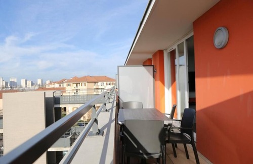 Chevilly-Larue Hôtel | Cozy Studio with Modern Kitchenette w/Convenient Access to Tramway T7