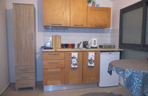 Nachlaot Appartement | Studio confortable avec beau toit. Nachlaot, centre-ville