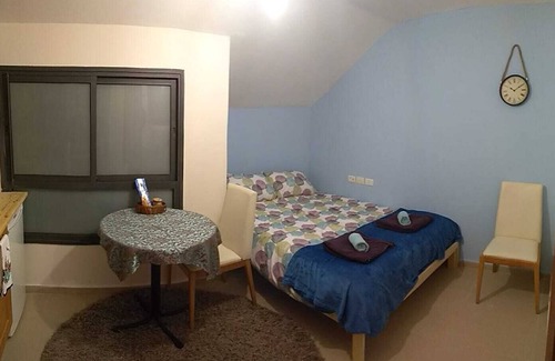 Nachlaot Appartement | Studio confortable avec beau toit. Nachlaot, centre-ville