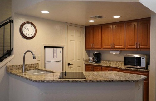 Arcadia Appartement | Cozy Studio with Pool & Fitness Room at Camelback
