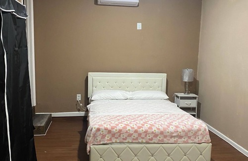 Cypress Appartement | Cozy studio with WiFi and AC in peaceful Cypress