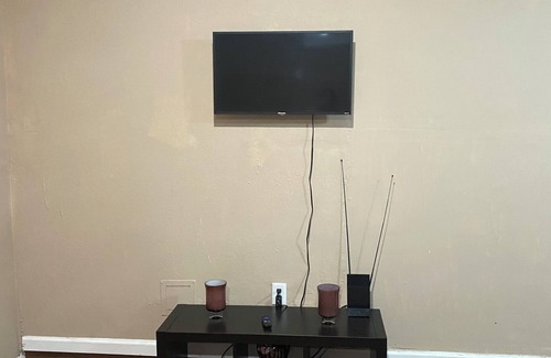 Cypress Appartement | Cozy studio with WiFi and AC in peaceful Cypress