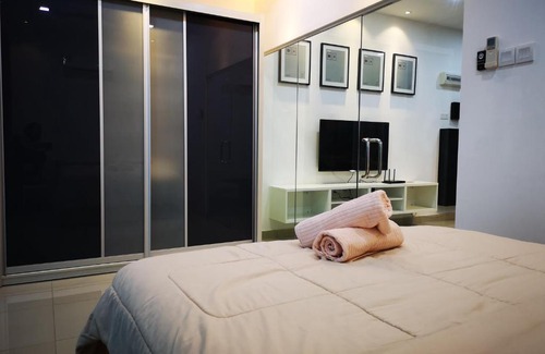 Taman Mount Austin Appartement | Cozy Suite at Mount Austin