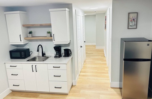 Moncton Maison | Cozy Suite in a serene area, near Magnetic Hill and the Casino